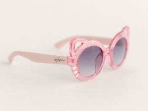 Óculos infantil rosa da Ótica Chaves